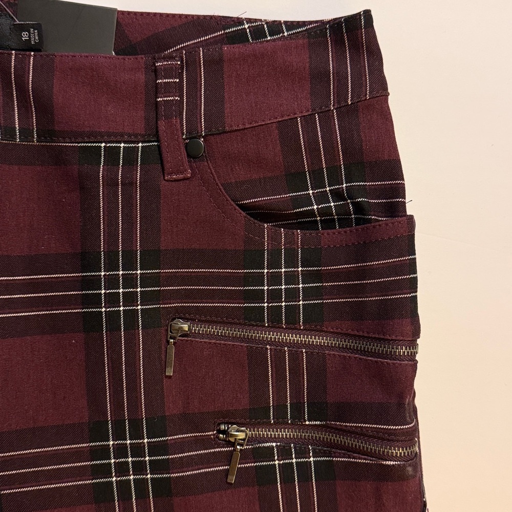 NWT Torrid Skinny Studio Luxe Ponte Mid-Rise Zipper Pant - Plaid Purple - Picture 10 of 12